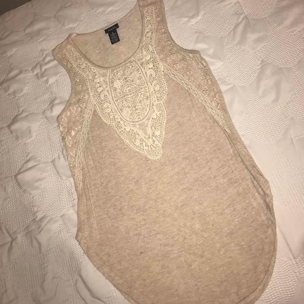 Tank top with lace details